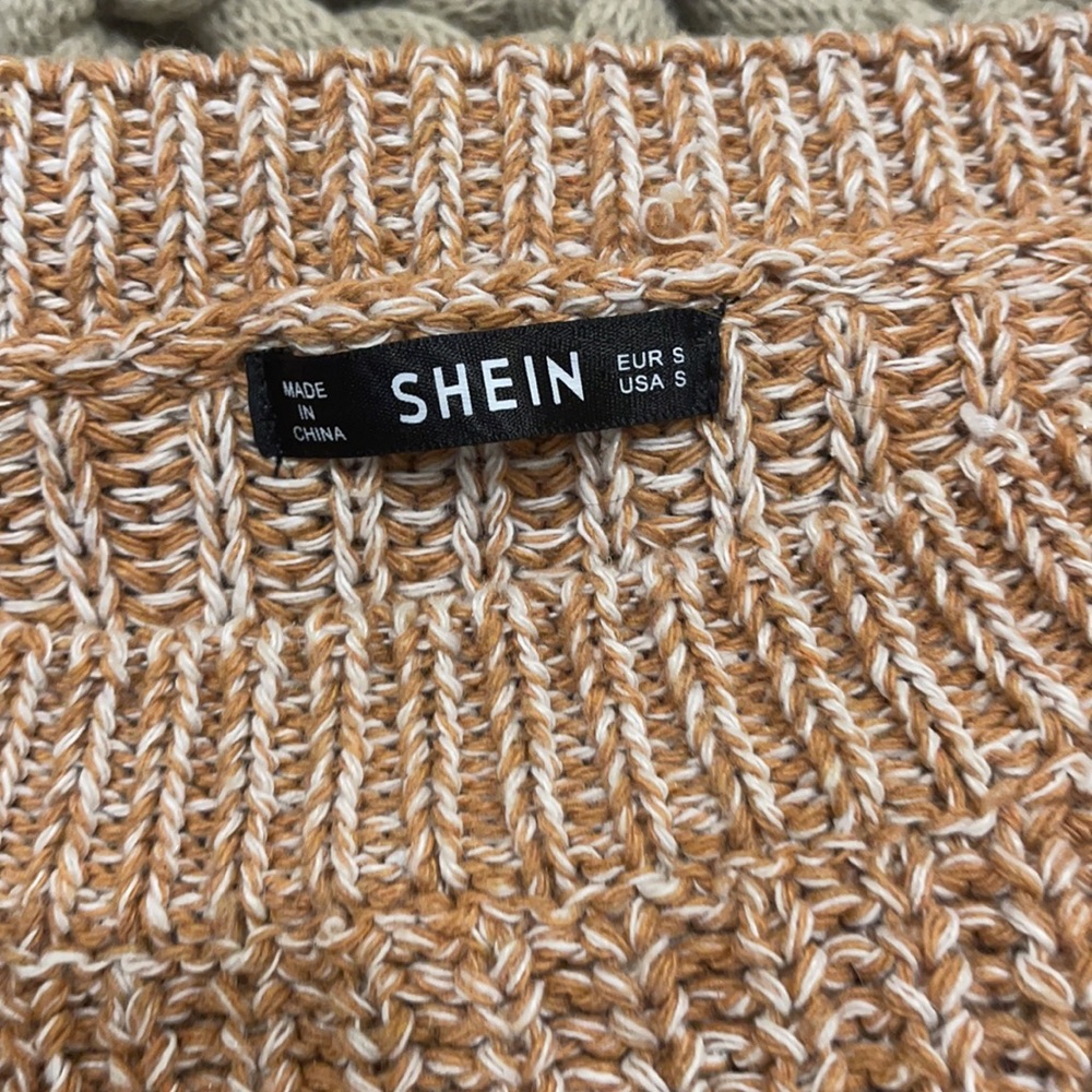 Sweater - Picture 3 of 4